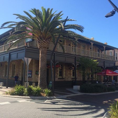 Grosvenor Hotel Victor Harbor Ngoại thất bức ảnh